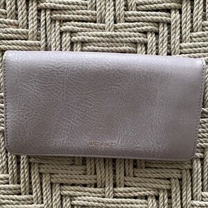 Matt & Nat Soft Lavender Zip Wallet with Gold Logo